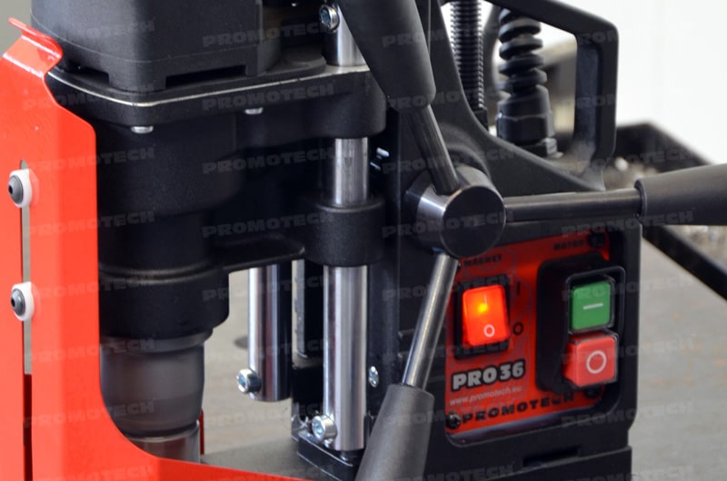 PRO-36-Dual-bars-guide-system-ensures-extraordinary-stiffness-and-maintaince-free-operation-2-1
